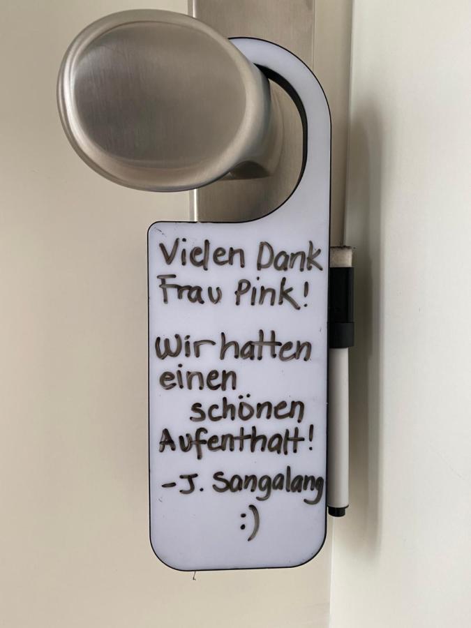 Affittacamere Home-rose-garden-gaestehaus Kontaktloser Zugang Düsseldorf
